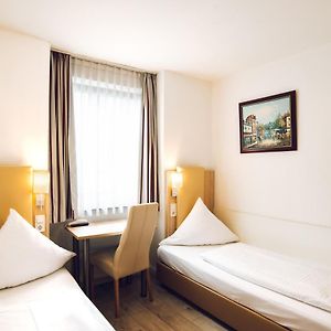 Klassieke Kamer met Twee Aparte Bedden